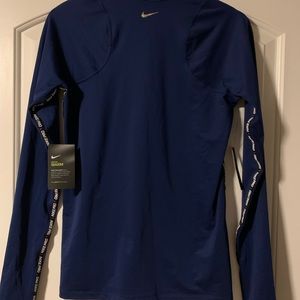 Nike women’s Athletic training/running top